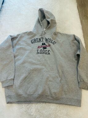 Great Wolf Lodge Minnesota Grey Hooded Sweatshirt
